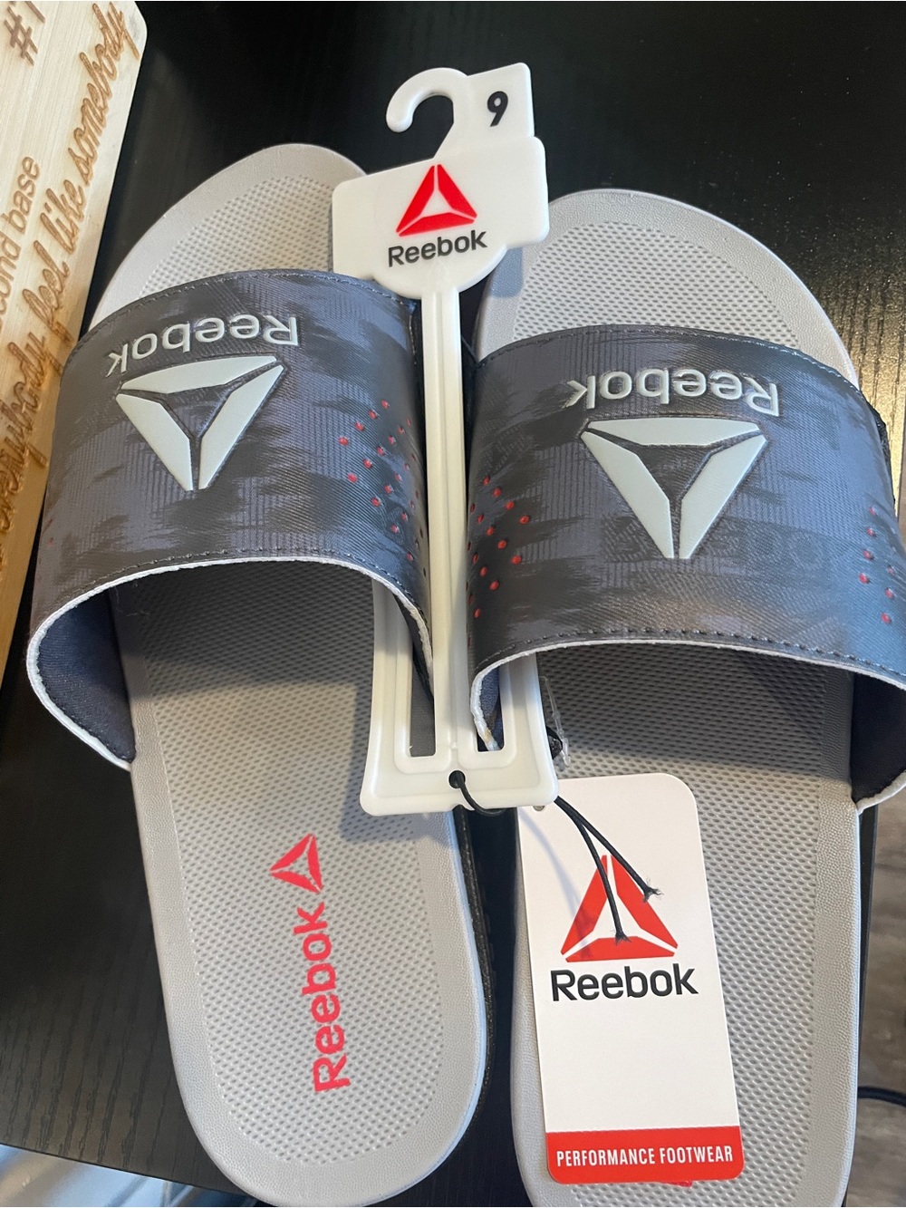 Reebok Men’s Gray Slide Sandals size 9 NWT